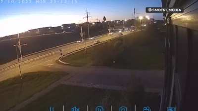 Surveillance camera caught the moment of a Russian Su-34 crash in Yeysk
