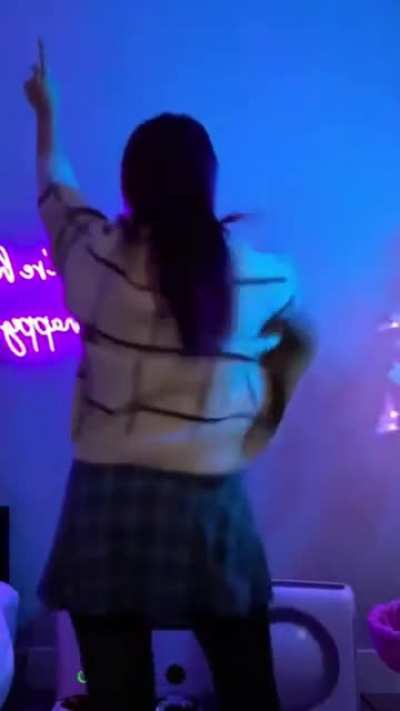 Janet Dancing