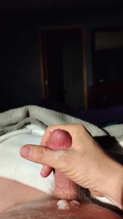 A thick flowing ejaculation by an older man - A few months ago but never posted