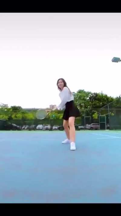 POV you&rsquo;re a tennis ball