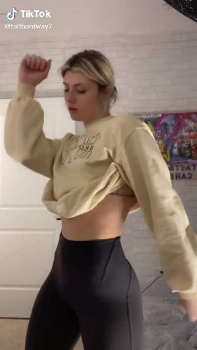 TikTok ass shaking