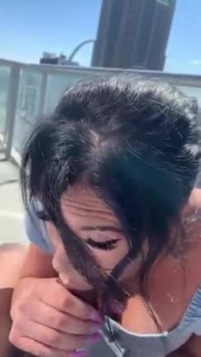 Who's she ?