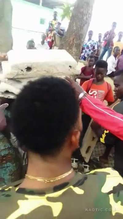 Thief is forced to hold a bunch of concrete bricks.