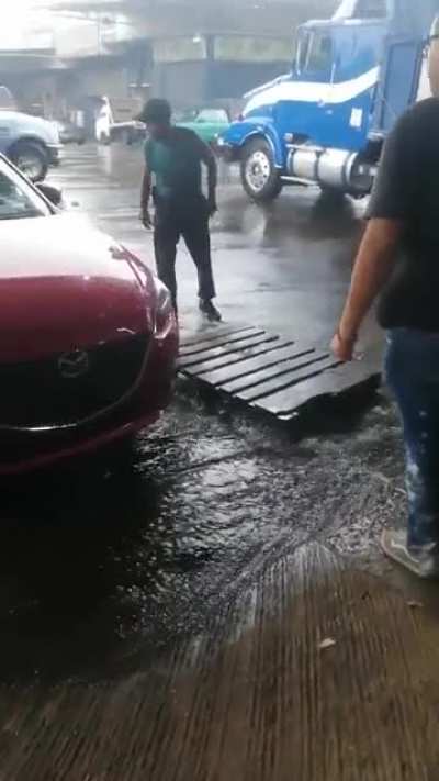To keep the feet dry.