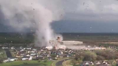 🔥 Drone footage in Kansas - Insurer's nightmare