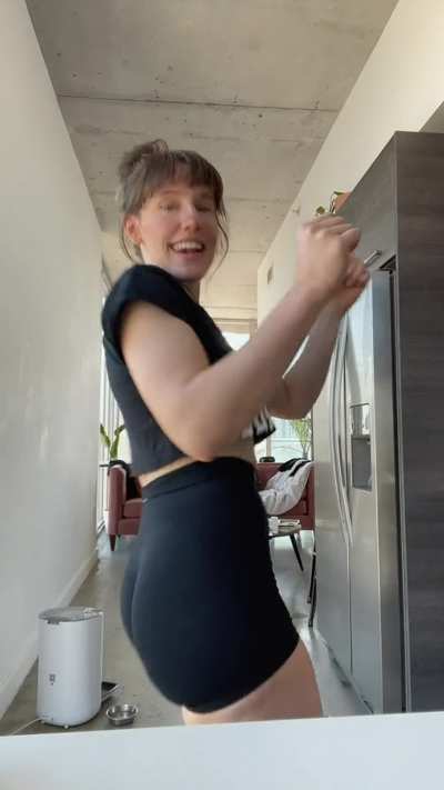 Make this ass CLAP