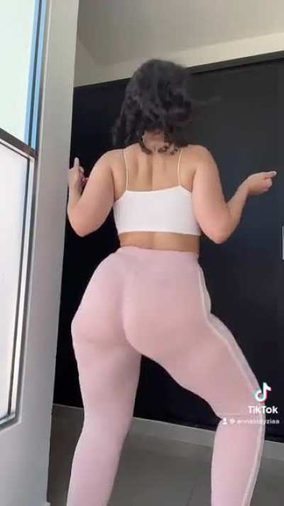 That&rsquo;s a lotta Armenian ASS 🇦🇲🍑