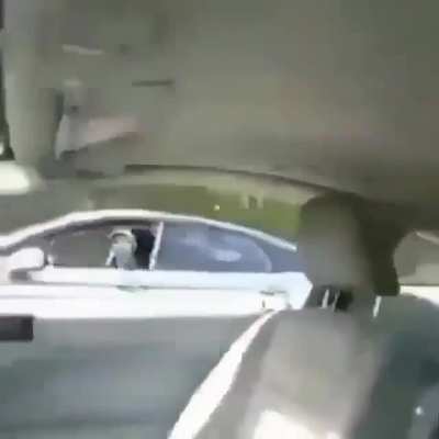 Si.