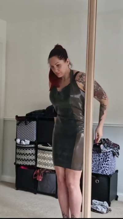 Im attending a huge fetish event soon 🥰 so I thought I would make myself a shiny outfit to wear in the evening. Don&rsquo;t worry I wear it in the vid