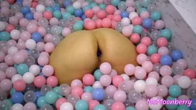 Bubble butt in the ball pit [OC]
