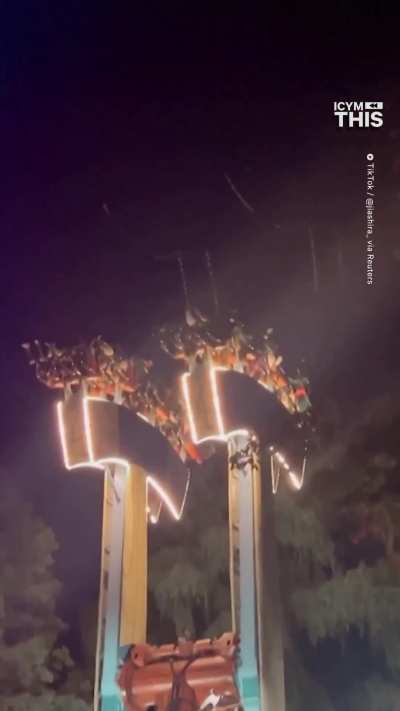 Riders Got Stuck Upside Down for nearly 30 minutes At Canada&rsquo;s Wonderland Amusement Park