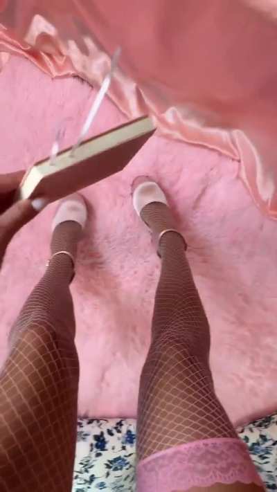 itssandrapink - tease 🥵