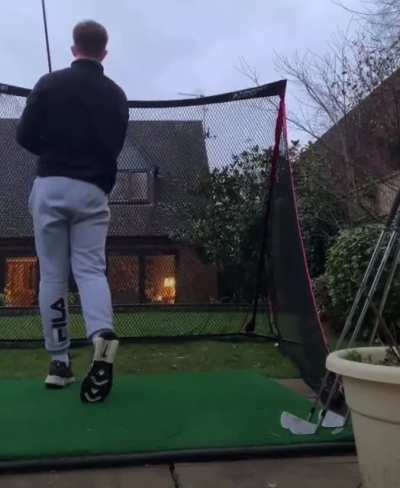 This guy definitely didn&rsquo;t set up his new golf net correctly