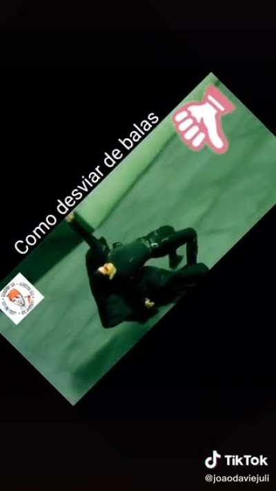 Algu&eacute;m joga Fortnite?