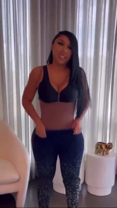 Is it me or is ari slimming down 