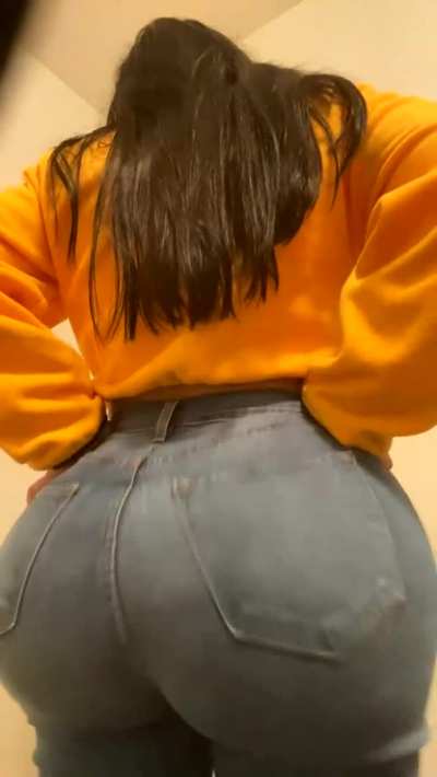 Big Ass In leggins