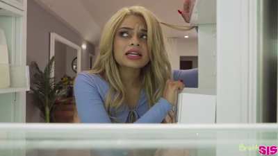My Stepsis And Her Friend Are Stuck &ndash; S21:E4 (Step Porn)