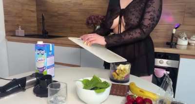 Underboob nip slip
