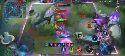 Misclicked my alarm in the middle of a team fight and this happened... Almost didn't see Selena at the end 😂