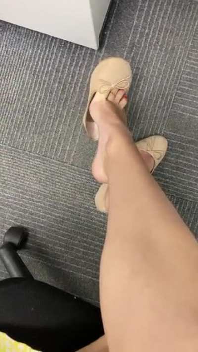 My POV, thinking about how I&rsquo;d love to have your mouth under the desk 😈