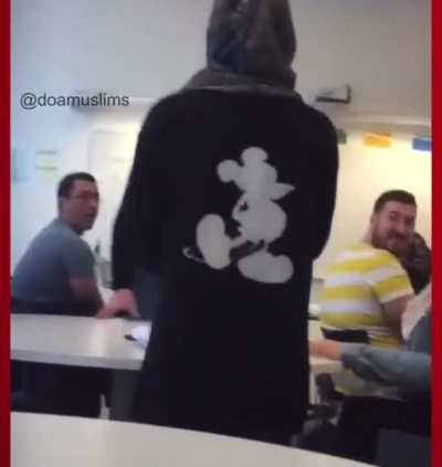 &ldquo; Do you know what a Penis is ?!&ldquo; Teacher screams and yells at female Muslim students in a language class for refugees in Malm&ouml; Sweden. When one student says she is afraid and wants to leave, the teacher makes fun of her, stops her from leaving and locks 