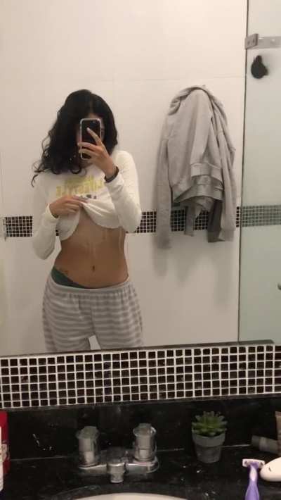 can my 18yo boobs make you hard?🥺