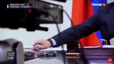 Armenian PM called Putin while Putin was in a live TV show, Putin said "I am Busy, I will call you later"