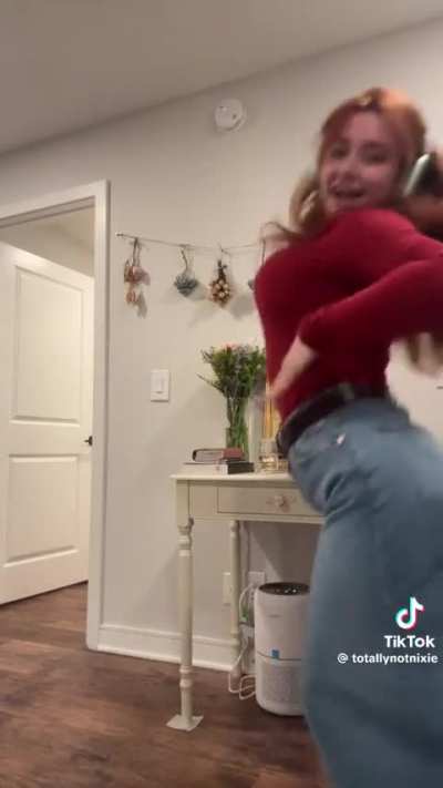 @totallynotnixie