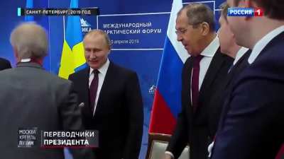 Times when Putin tried to shake someones hand