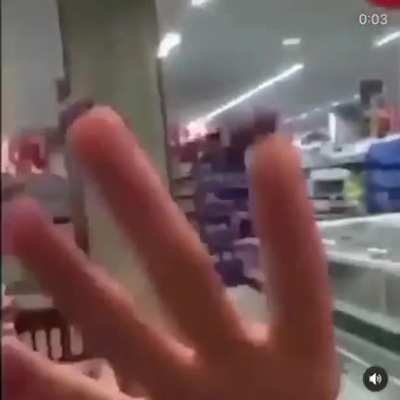 DE QUEM É ESSE FIO DE CABELO?