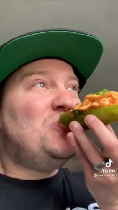 SpaghettiO&rsquo;s Pickle Boats 🍝