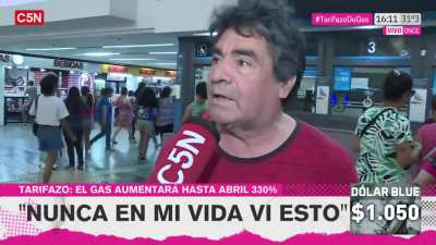 4 años sin hablar del dolar, y ahora desde el 10 ponen una plaquita a la derecha las 24 horas del dia. Son divinos