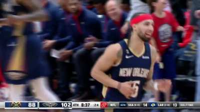 [Highlight] Jose Alvarado knocks down his 7th triple adding to his career-high of 29 points