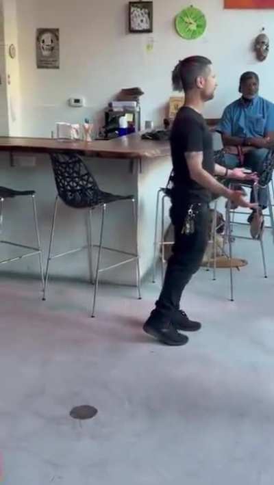 Blursed_Notitle