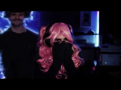 There&rsquo;s something behind you