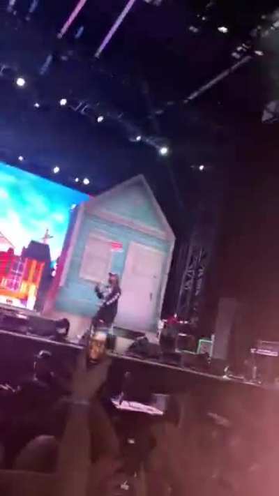 My pov from az concert was pretty eventful&hellip;