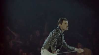 Queen performing a rare 'fast version' of "We Will Rock You" in Montreal, 1981