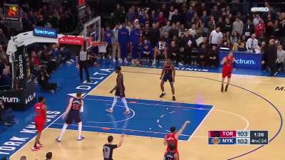 [Highlight] Van Vleet clutch three gives Raptors 4 point lead