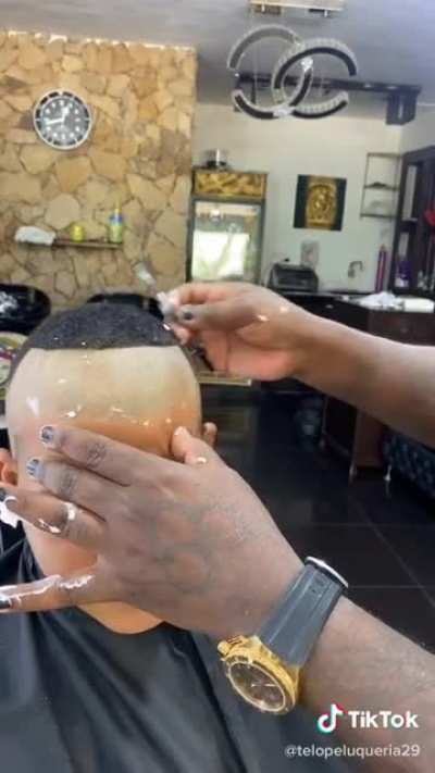 Not gonna lie, I think I&rsquo;d cry if I went to a barber and my lineup looked like this.