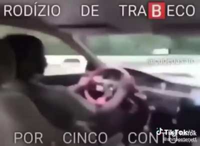Rod&iacute;zio de traveco cancelado pro causa do corona😔💔😭😢