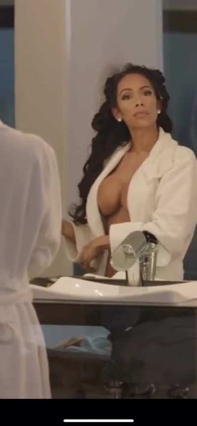 Mena😍