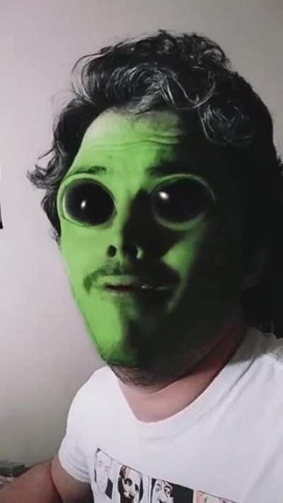 Tadinho do Alien.