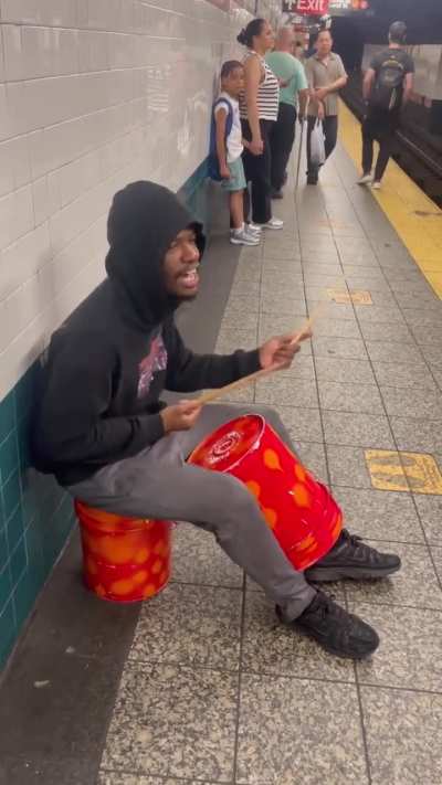 Chris the singer... No one was expecting that 😳😮&zwj;💨🔥🤯