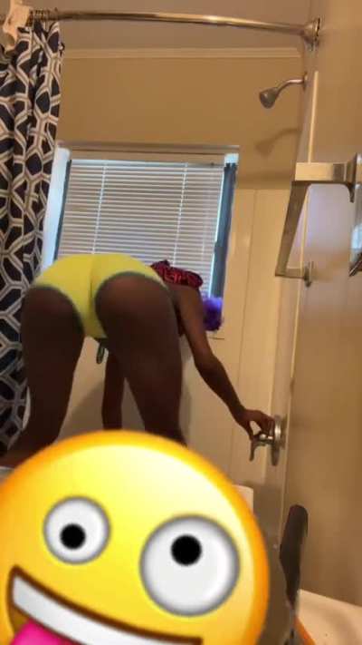 Shooting ropes in that lil shit