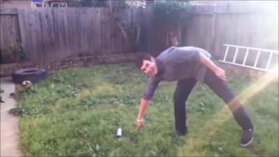 Tryna open a spraypaint can with a knife