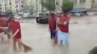 K&agrave;r&agrave;chi Municipal Corporation for doing great work in K&agrave;r&agrave;chi cleaning roads