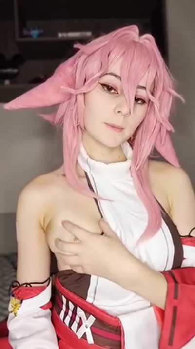 Want to feel Yae Miko&rsquo;s boobs? (Showkitties)