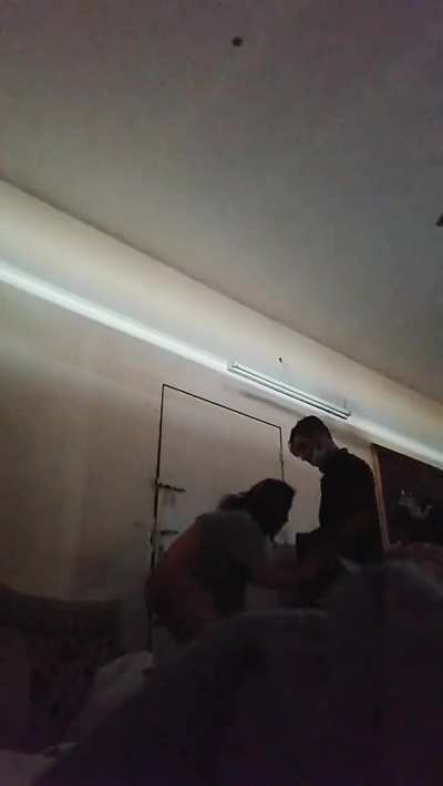 H0RNY BEAUTIFUL MILF invites YOUNG DELIVERY BOY inside her Home to SATISFY HER🥵 Must Watch - 2 Videos got L&euro;aked😍🔥 [Link in Comments📩]