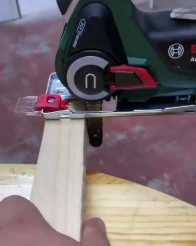 A Mini Chainsaw
