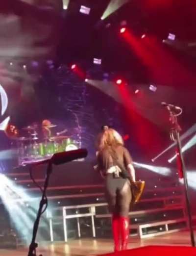 Lzzy Hale
